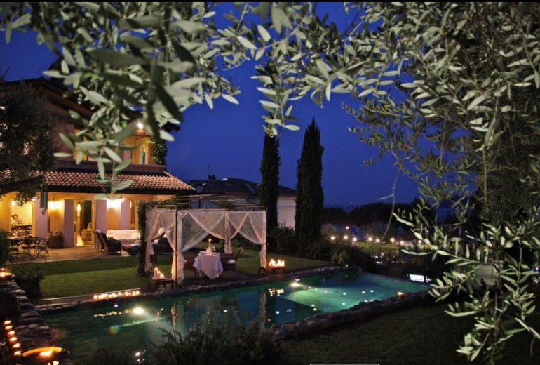 DALB8.Villa con piscina recentemente ristrutturata a San Felice del Benaco