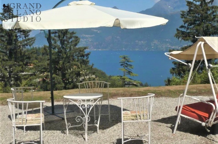 DTIM102. Villa storica con vista panoramica sul Lago di Como