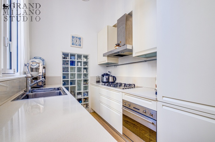 DYK014. Appartamento di 188 mq con cortiletto e terrazzo in zona NoLo