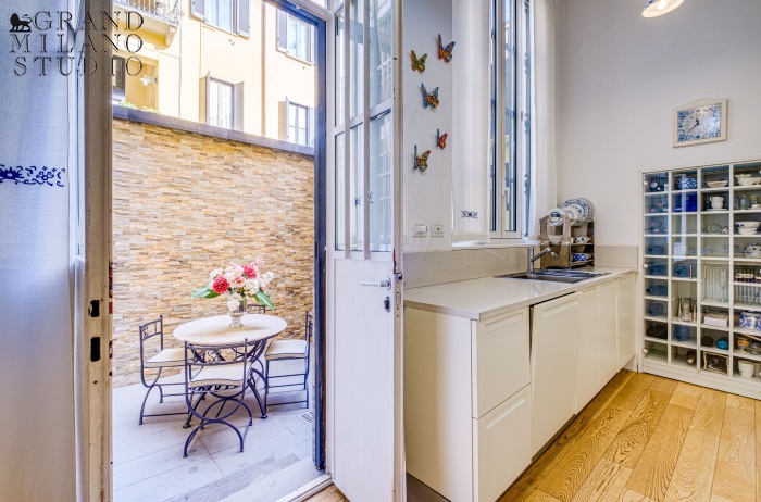 DYK014. Appartamento di 188 mq con cortiletto e terrazzo in zona NoLo