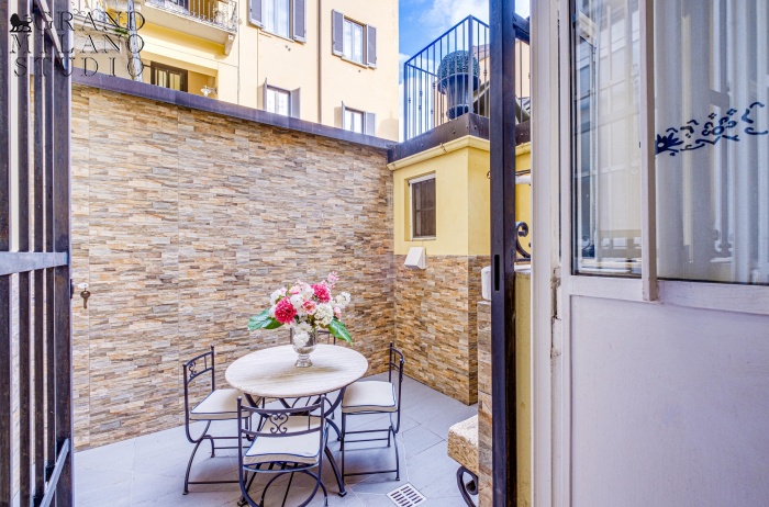 DYK014. Appartamento di 188 mq con cortiletto e terrazzo in zona NoLo