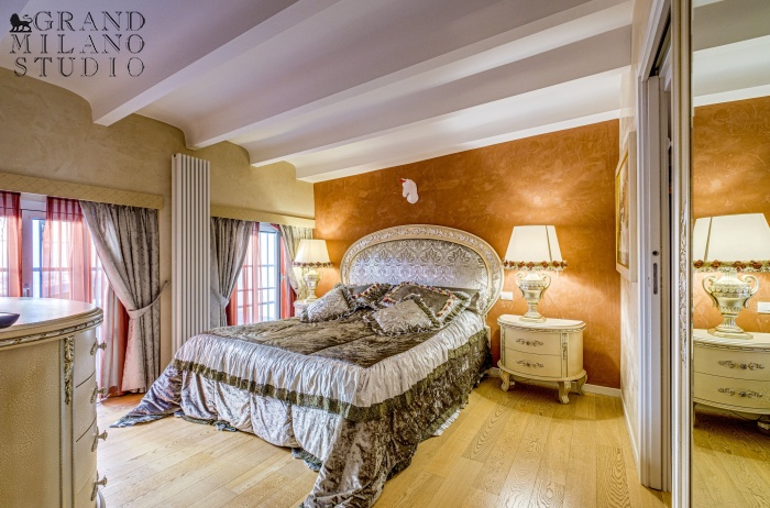 DYK014. Appartamento di 188 mq con cortiletto e terrazzo in zona NoLo