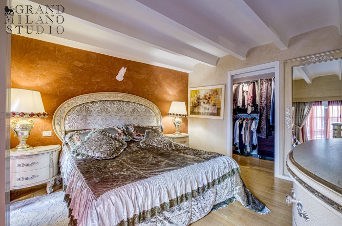 DYK014. Appartamento di 188 mq con cortiletto e terrazzo in zona NoLo