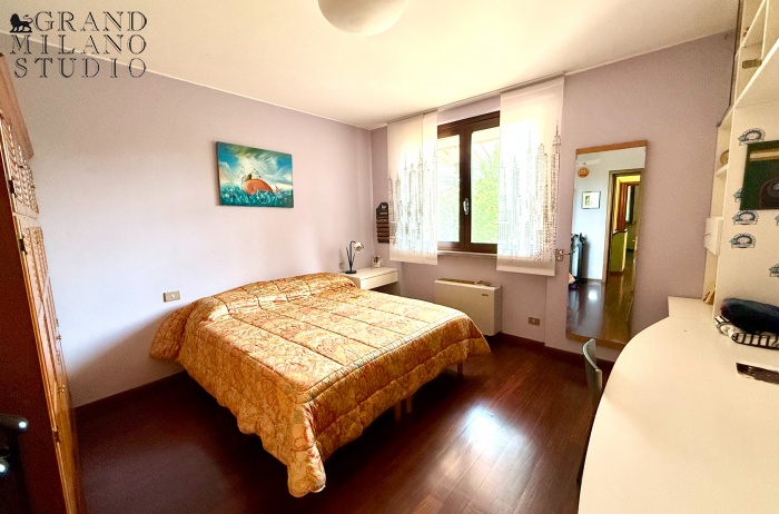 DAB10. VILLA DI TESTA CON GIARDINO NEL CONDOMINIO CON PISCINA