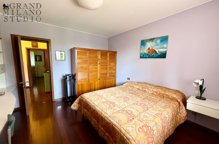 DAB10. VILLA DI TESTA CON GIARDINO NEL CONDOMINIO CON PISCINA