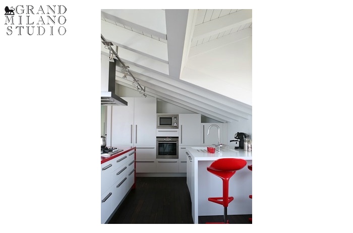 DYK 25. Una villa con un design unico, piscina e vista mare mozzafiato