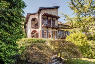 DTIM100.Villa fronte lago con vista panoramica