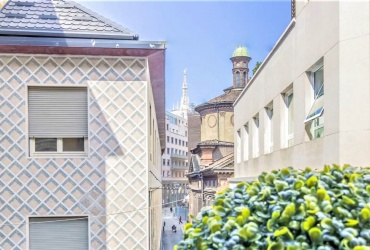 DYK011. Plurilocale 144 mq con balcone e vista Madonnina
