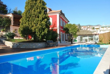 AIK7 Sanremo. Meravigliosa villa con piscina